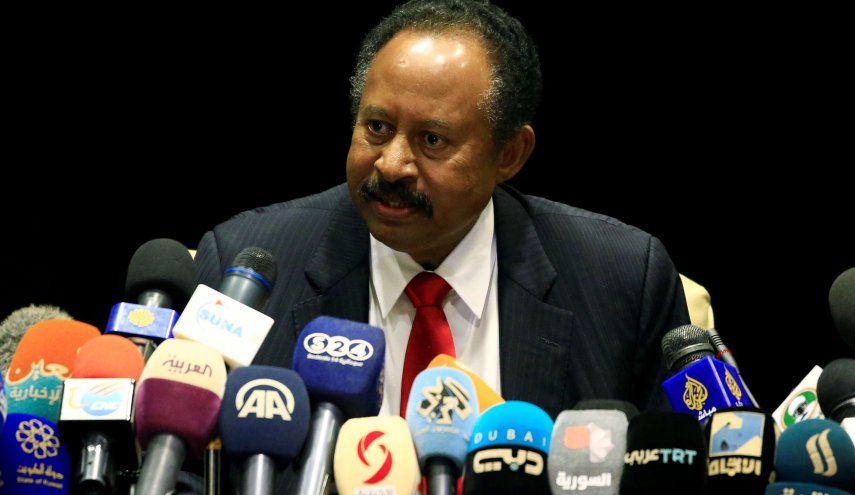 القضاء هو من سيقرر تسليم البشير إلى الجنائية الدولية من عدمه
