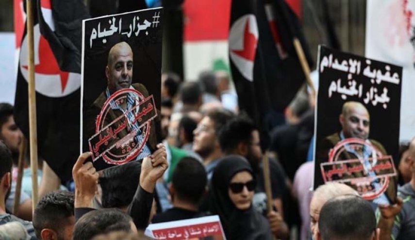 توقيف عميد ركن رافق الفاخوري الى مركز الامن بمطار بيروت

