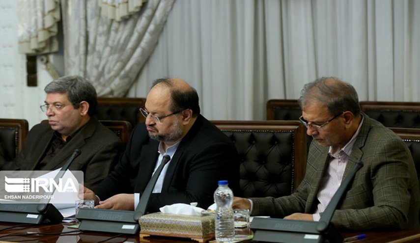 ايران تخصص 24 مليار دولار للتنمية في البلاد