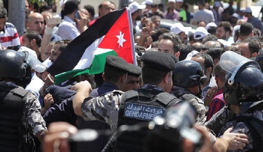 أزمة معلمي الاردن تدخل أسبوعها الثالث.. ماذا عن الحل؟