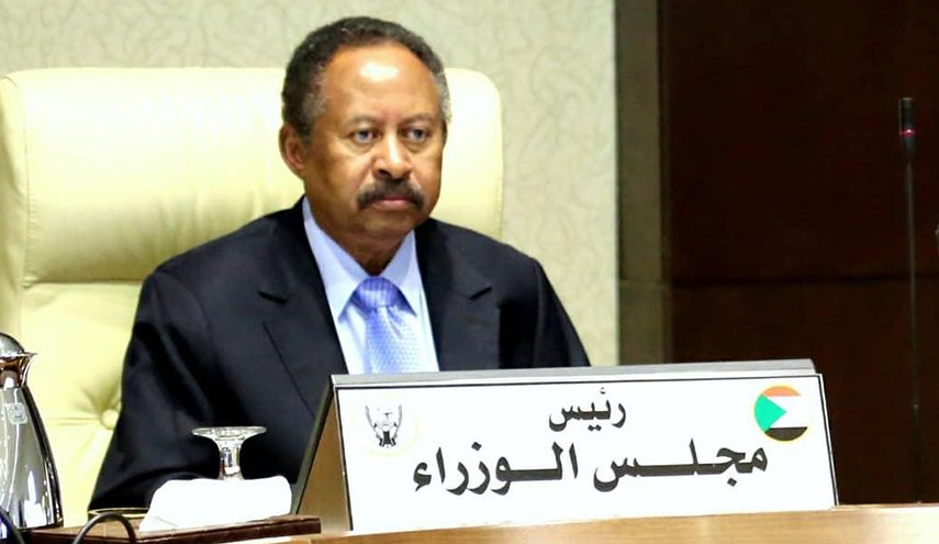 'حمدوك' يعتذر عن تعرض صحفيين لاعتداء خلال مؤتمر له