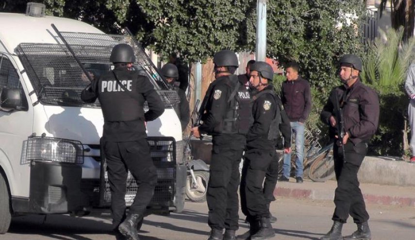 تونس تضبط 4 عناصر كانوا بصدد استهداف قوات الأمن