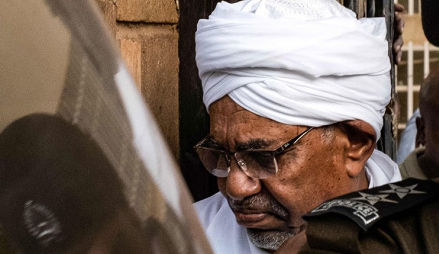 بلاغ ضد البشير بسبب باخرة قتل فيها الجنرال استيورت