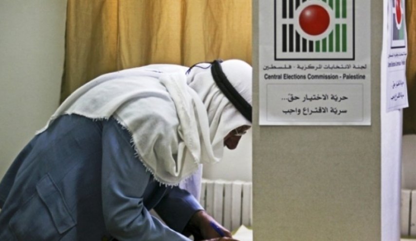 حماس والجهاد ترحبان بنية عباس الدعوة لانتخابات تشريعية