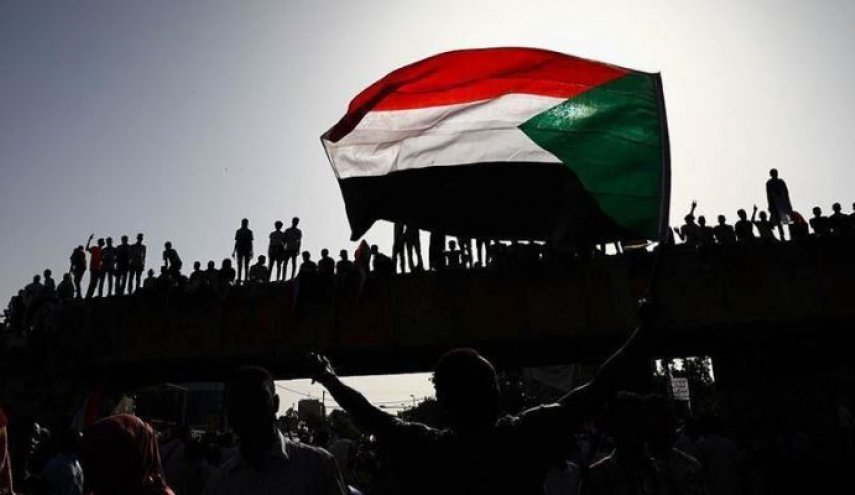 السودان..هجوم بزجاجات حارقة على منزلَي قياديين في 