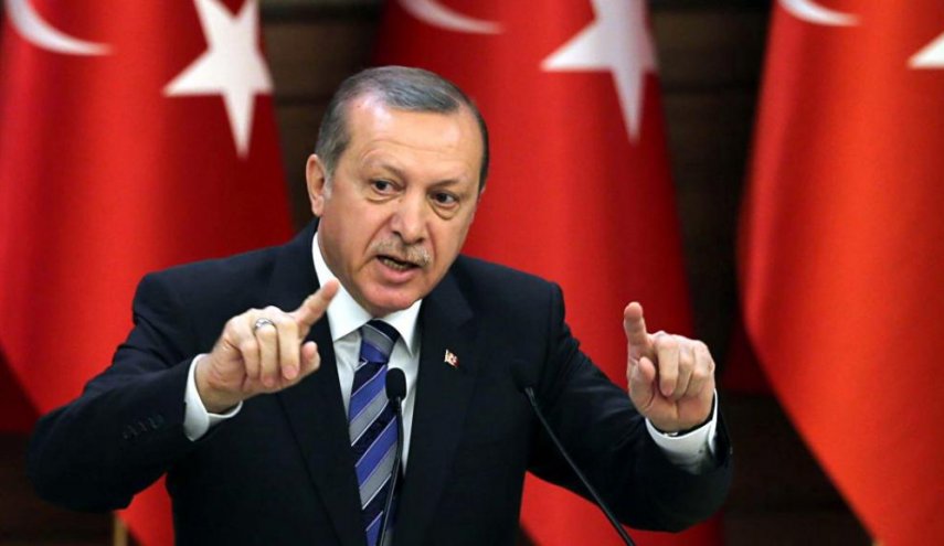 وسط الانشقاقات.. اردوغان يهدد من يهاجم 