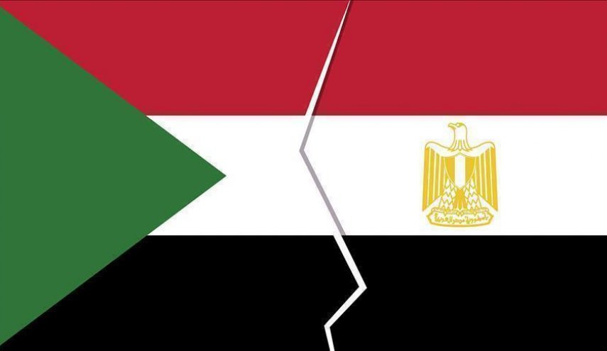 السودان يستدعي السفير المصري 
