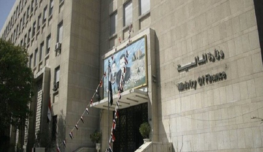 رسميا.. حجز جميع أموال وزير سوري وزوجته الأوكرانية