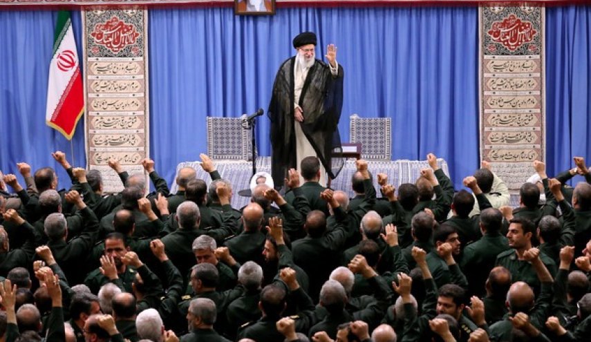 قائد الثورة: سنواصل خفض الالتزامات النووية بكل جدية