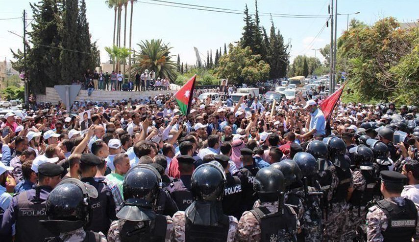 قرار اتخدته نقابة المعلمين الأردنيين وتنفذه من الاحد المقبل   