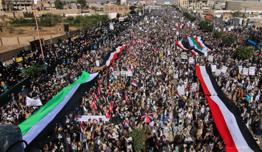 مسيرات في اليمن اليوم  لمباركة عملية 'نصر من الله'