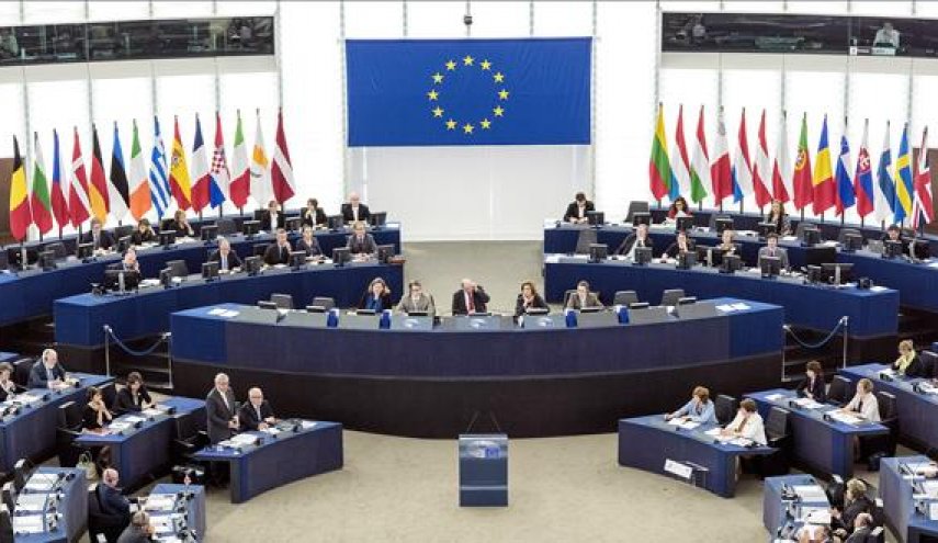 المفوضية الأوروبية تطالب تركيا بوقف العملية العسكرية في سوريا