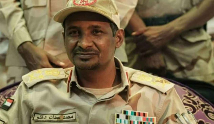 'حميدتي' يصل تشاد على رأس وفد رفيع