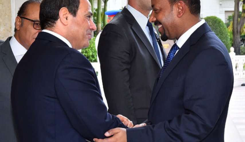 السيسي يهنئ رئيس الوزراء الإثيوبي لفوزة بجائزة السلام 