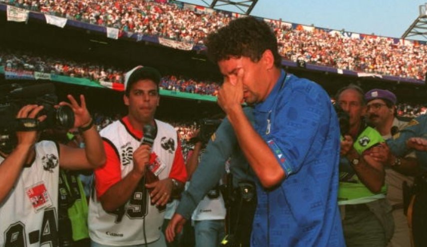 لاعب شهير طلب من والدته أن تقتله.. لهذا السبب