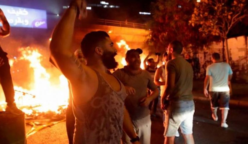 ماذا كتبت الصحف اللبنانية حول التحرك الشعبي في لبنان؟