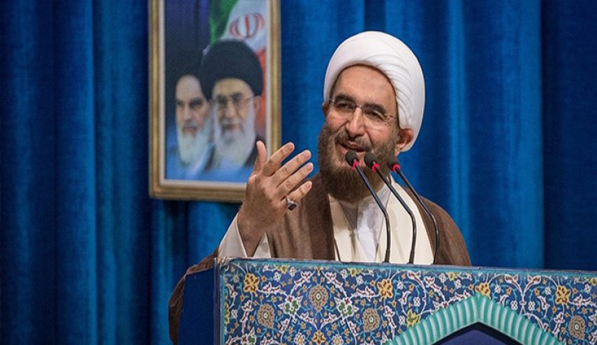 خطيب طهران: مسيرة الاربعين معجزة الهية ودليل نصر الله
