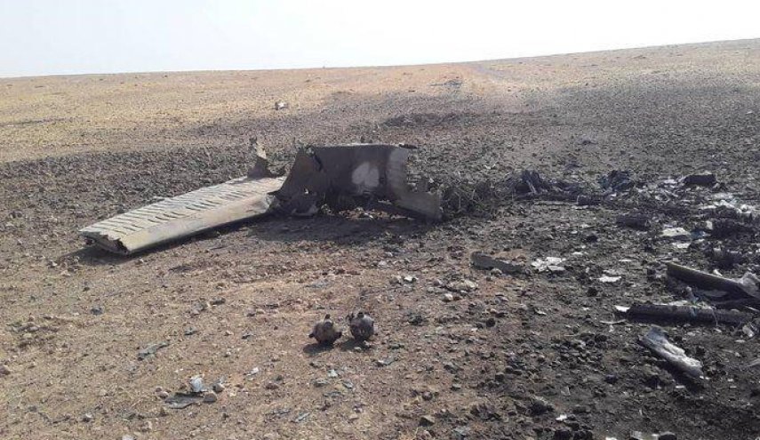 بالصور.. سقوط طائرة عسكرية تركية داخل الأراضي السورية
