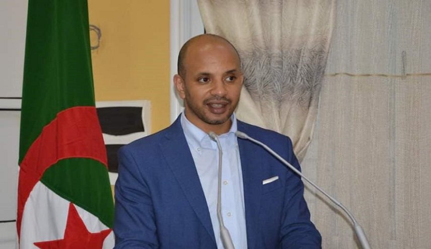وزير الشباب الرياضة الجزائري يلتقي بوفد من نادي اتحاد الجزائر