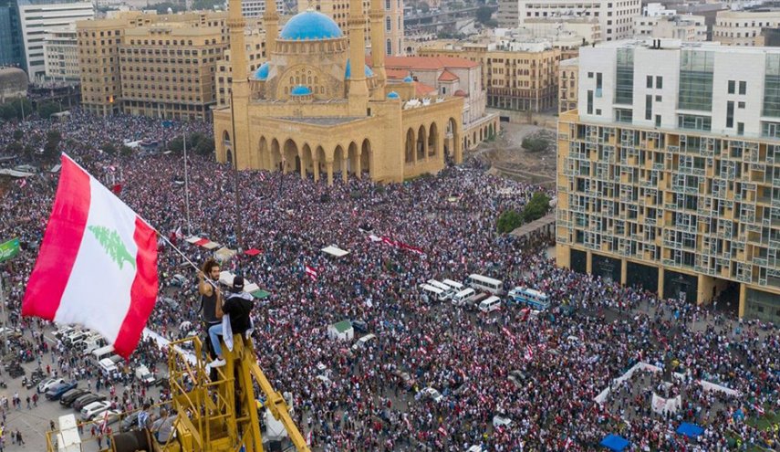 تواصل الاحتجاجات في لبنان لليوم السادس على التوالي