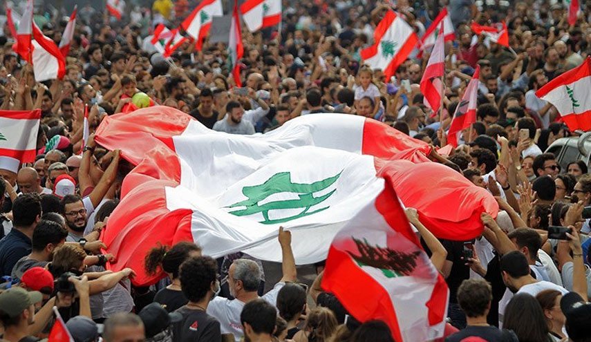 معترضان لبنانی خواستار تشکیل دولت نجات ملی شدند