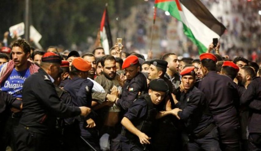 الأردن يستبق الاحتجاجات: زيادة الأجور وتحفيز الاستثمار
