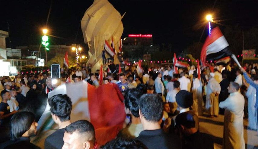 إحراق مبنى المصرف الزراعي قرب مبنى حكومة كربلاء المحلية