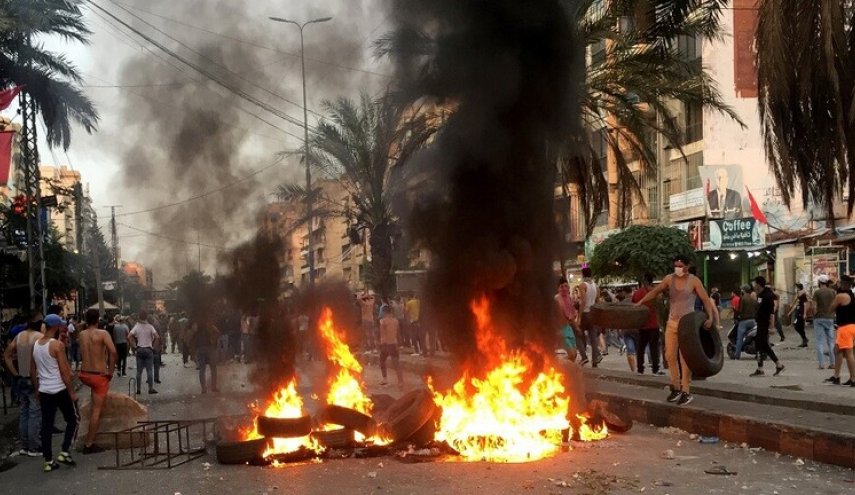 البابا فرنسيس يدعو اللبنانيين لـ’الحوار’