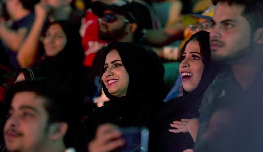 'انفتاح' السعودية.. من هيئة الترفيه الى مباراة مصارعة نسائية