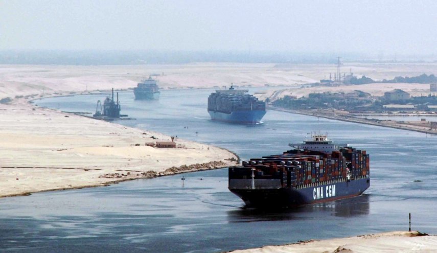 قناة السويس تسجل مستويات عبور تاريخية