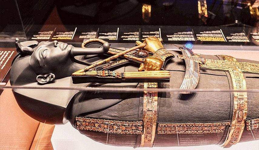 بدء عرض كنوز توت عنخ آمون في لندن اليوم السبت