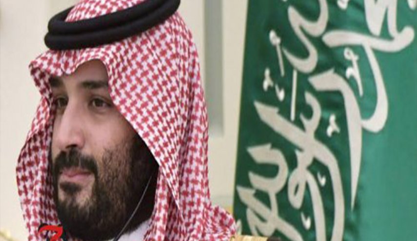 ردود ساخرة على كاتب سعودي وصف بن سلمان بـ