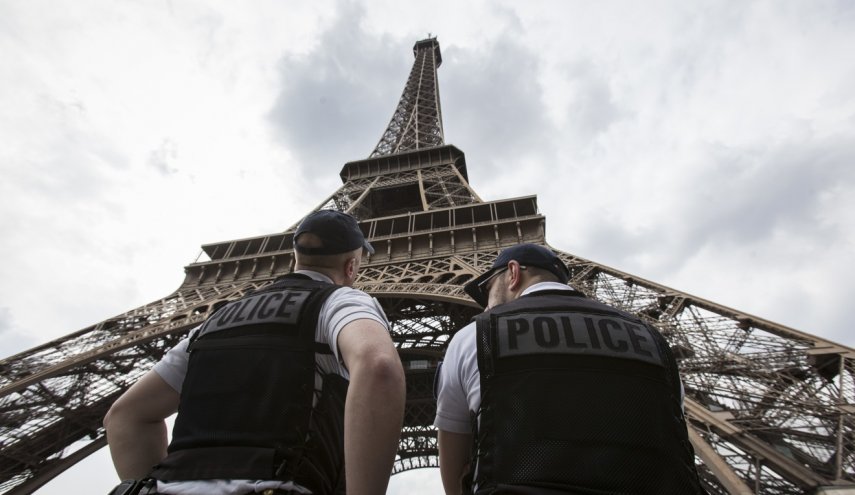العثور على 31 مهاجرا باكستانيا في شاحنة في فرنسا