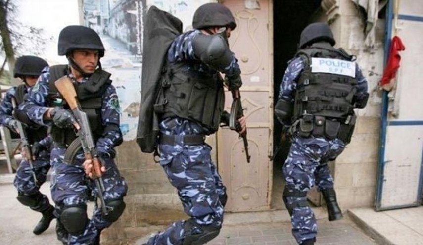 الخليل: السلطة تعتقل 11 طالبا من الكتلة الإسلامية
