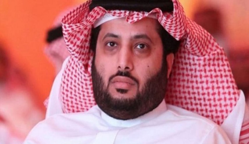 شاهد كيف مسح المصريون الأرض بتركي آل الشيخ!