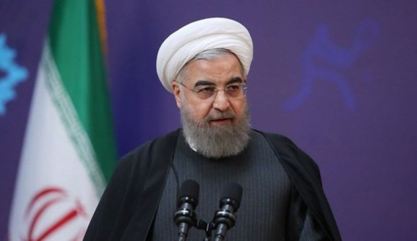 أية طاولة مفاوضات تجلس ايران خلفها؟ روحاني يجيب 
