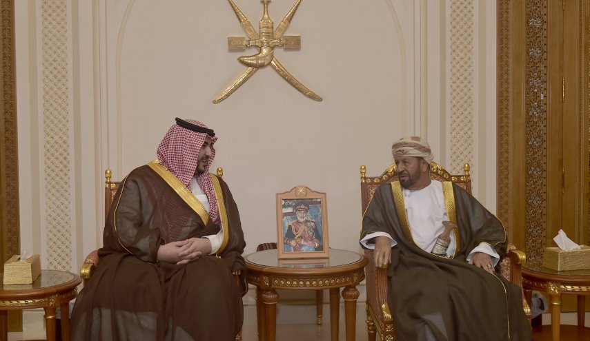 إبن سلمان يصل عمان فجأة ويُجري مباحثات في وزارة الدفاع