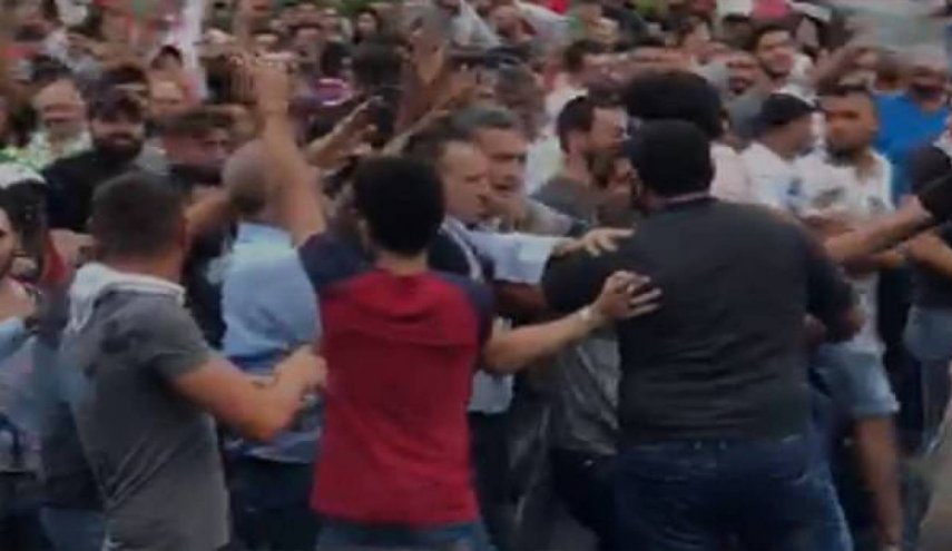 الحكم على مطلق للنار على متظاهرين ورجال الامن في العراق