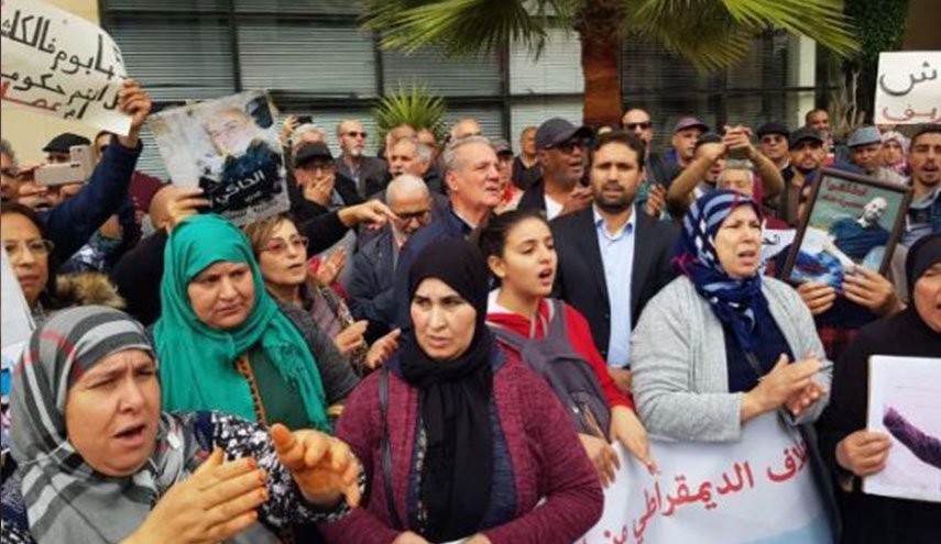 عائلات معتقلي حراك الريف بالمغرب تنظم وقفة احتجاجية
