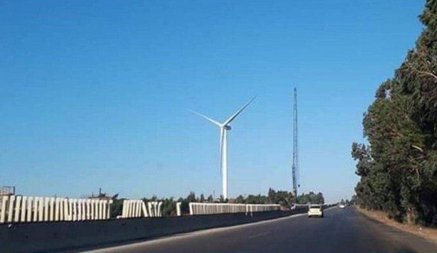 الأولى في سوريا.. تجميع وتركيب عنفة رياح لتوليد الكهرباء 
