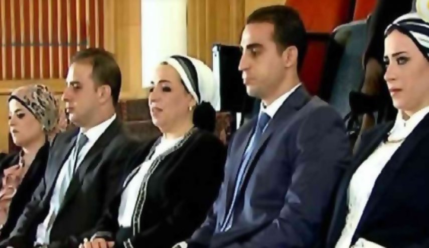 هل 'يبعد' السيسي ابنه عنه ويرسله الى موسكو؟!