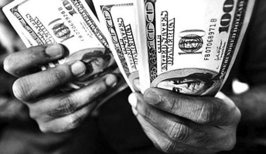 الدولار الاميركي «الأسود» يقفز إلى 760 ليرة سورية 

