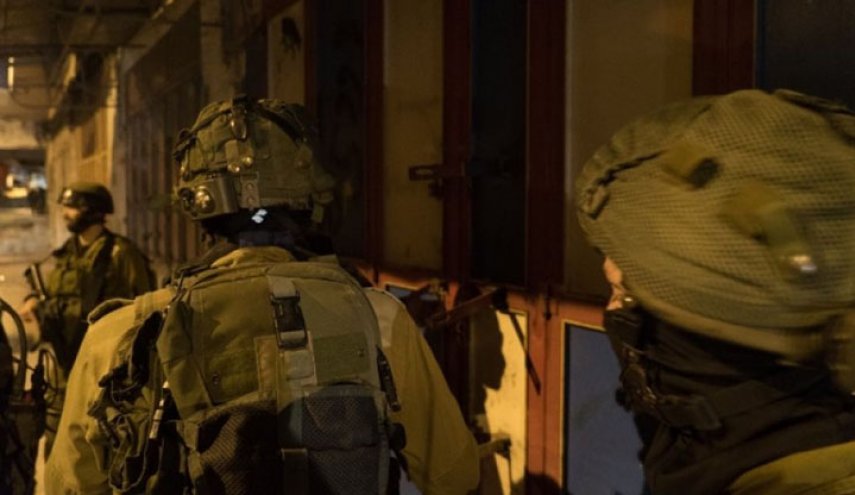 قوات الاحتلال تشن حملة مداهمات واعتقالات في الضفة والقدس