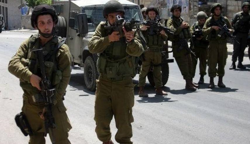 بالصور: قوات الاحتلال تقتحم بيت كاحل وتشرع بهدم منازل فلسطينية