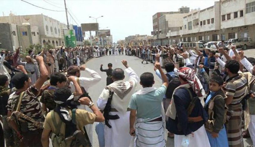 وقفات احتجاجية حاشدة بمديريات الحديدة احتجاجا على خروقات العدوان 