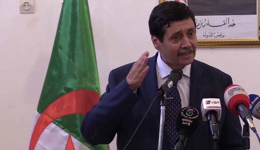 وزير بالجزائر يدعو لفتح لملف تجريم الاستعمار الفرنسي