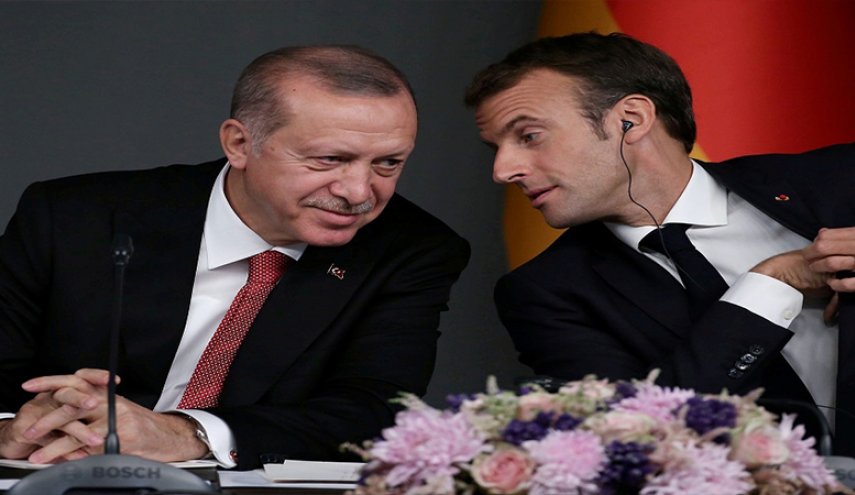 تركيا تشن هجوما جديدا على ماكرون 