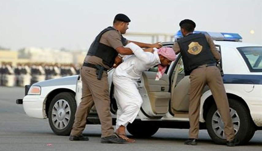 فاينانشال تايمز: حملة جديدة على الكتّاب في السعودية