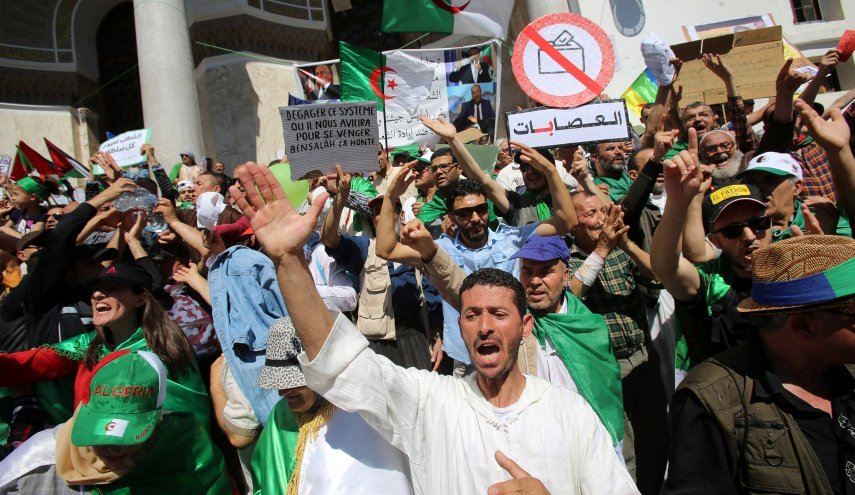 تظاهرة جديدة في الجزائر ضد الاقتراع الرئاسي المقبل
