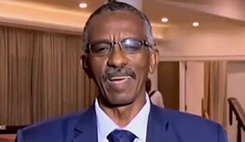 الخرطوم ﺳتتعاﻣﻞ ﺑﺤﺴﻢ ﻣﻊ أي ﺍﻧﺸﻄﺔ لأحزاب سياسية محلولة